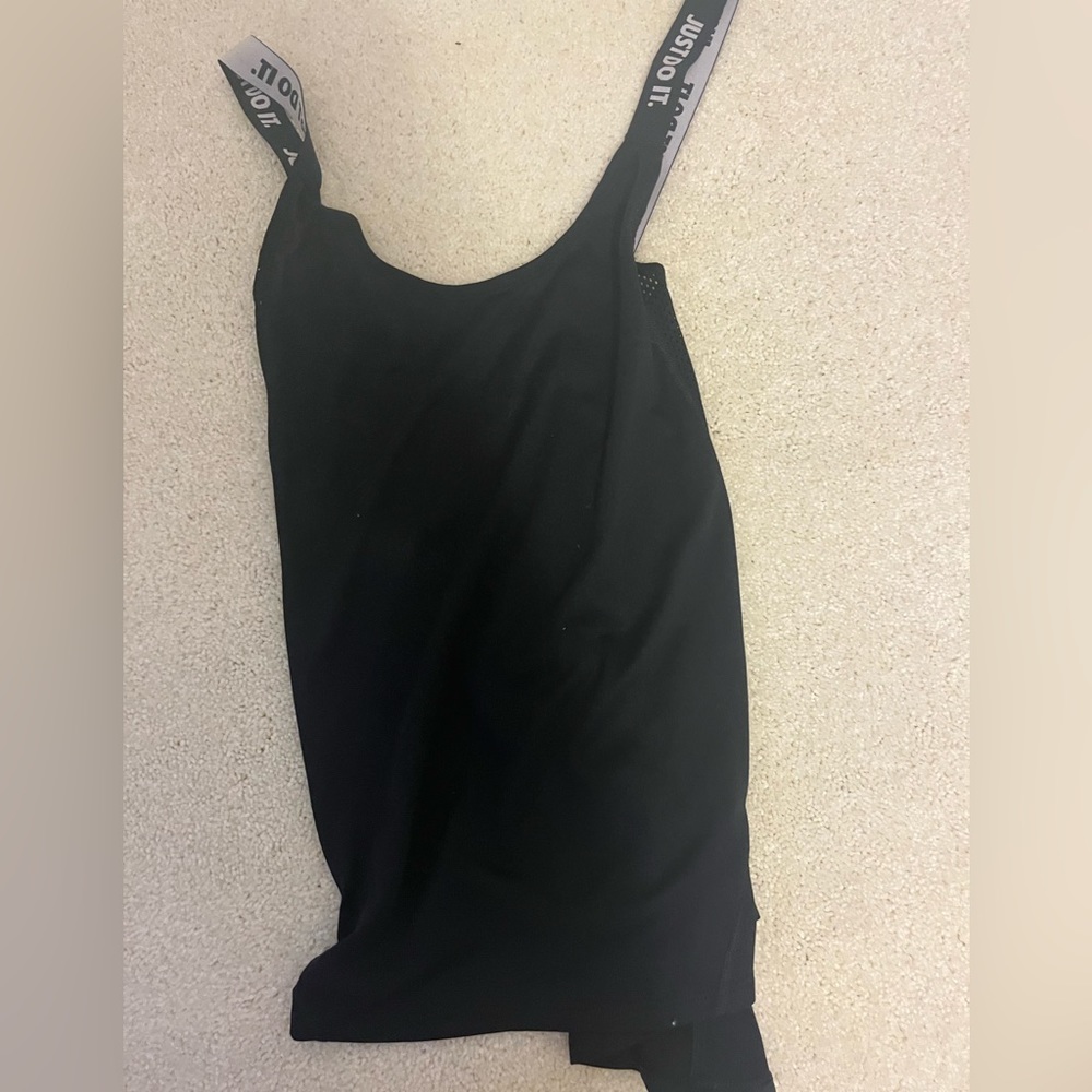 black nike tank top